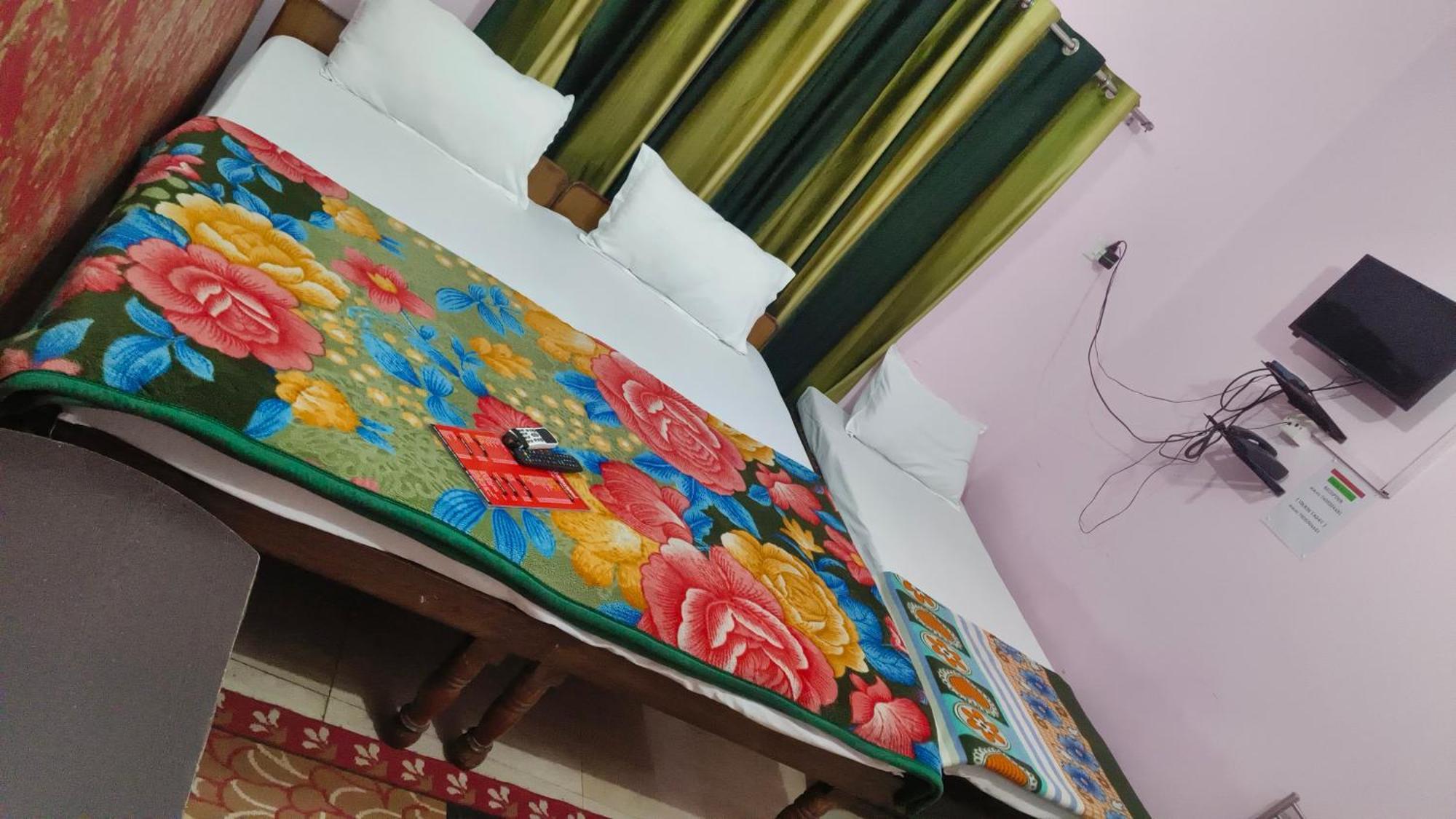 Jamuna Paying Guest house